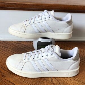 Adidas Original Grand Court Size 7 Women’s in Preloved Condition!